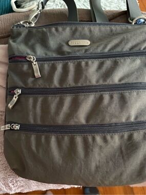 Baggallini Grey/pink insideMulti-Zip Crossbody Messenger
